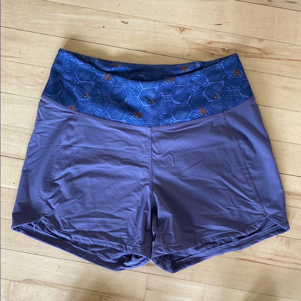 Youer outshine shorts Small